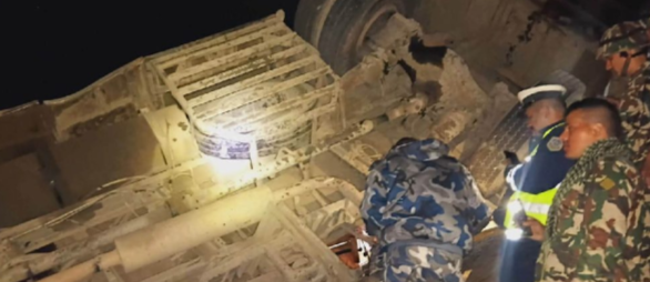 त्रिशूलीमा खस्यो बस : १७ जनाको घटनास्थलमै मृत्यु, २४ घाइते