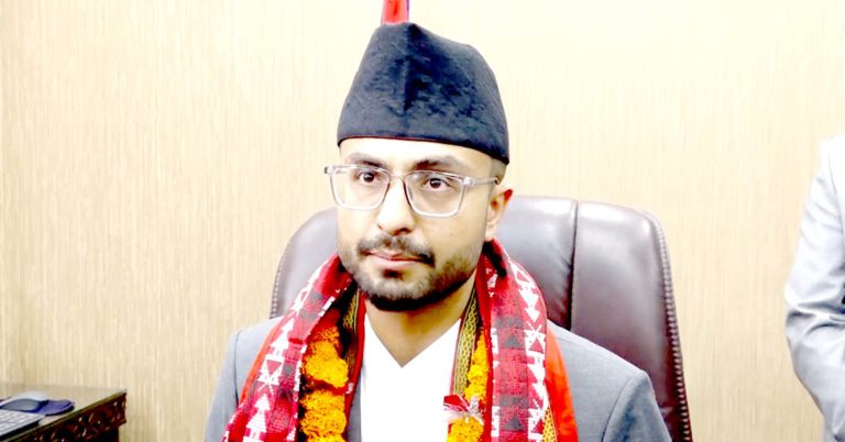 बिद्यालय तथा उच्च शिक्षाको भर्नामा प्रवेश परीक्षाका लागि ब्रिज कोर्स बन्द गराउने शिक्षामन्त्रीको निर्णय